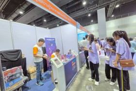 STKC ออกบูธจัดแสดงชิ้นงานชุด ตารางธาตุ ในรูปแบบ AR card สร้า ... Image 56